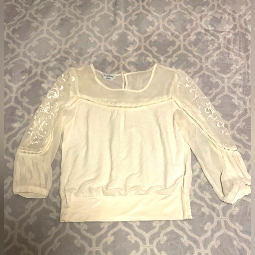 Bebe women’s sheer embroidered detailed top, size s/p.  Excellent condition